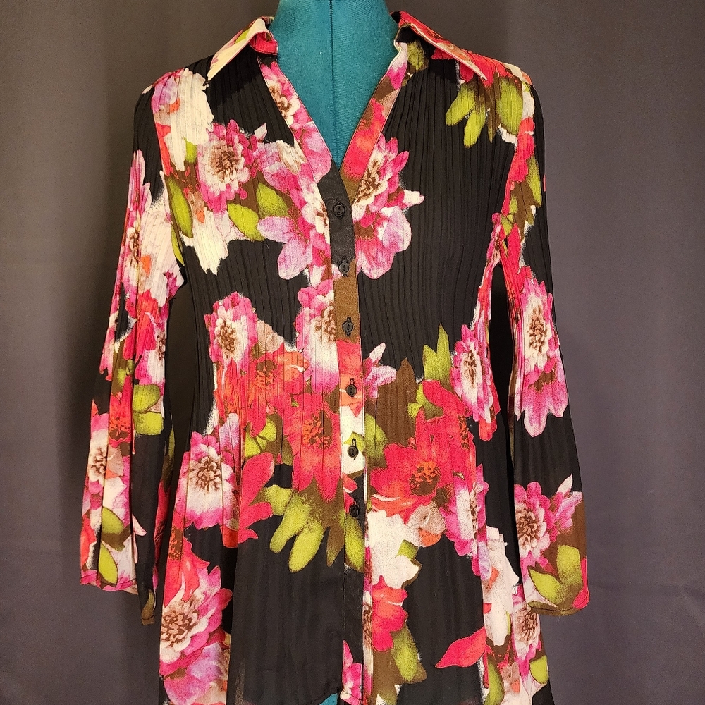 Floral Button-Up Blouse - Black and Pink